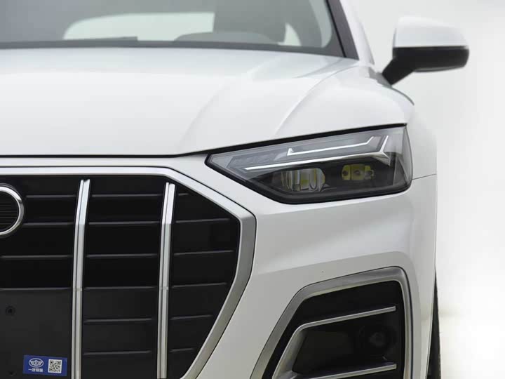 Фото 2 - Audi Q5L