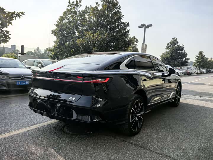 Фото 4 - Voyah Passion