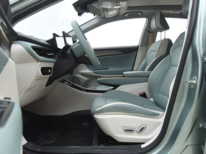Фото 6 - Geely Geometry G6