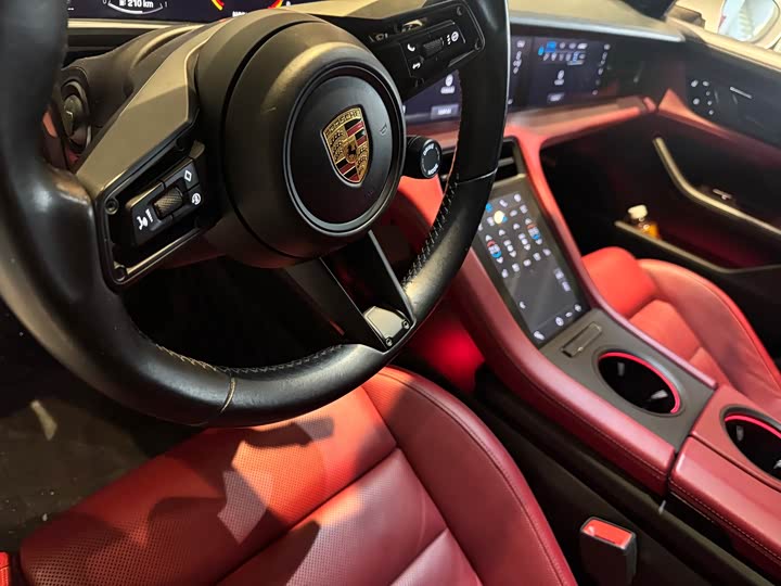 Фото 5 - Porsche Taycan