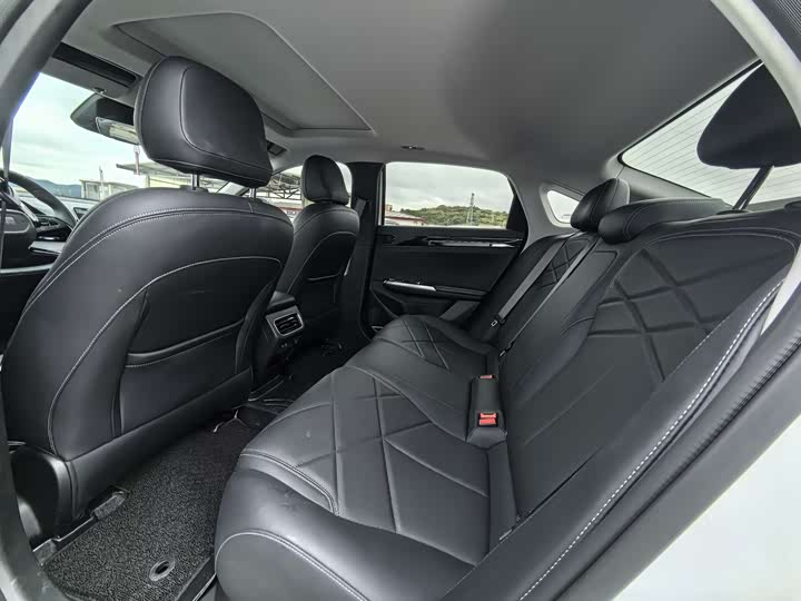 Фото 8 - Geely Galaxy L6