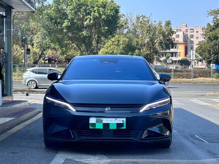 Фото 2 - BYD Han