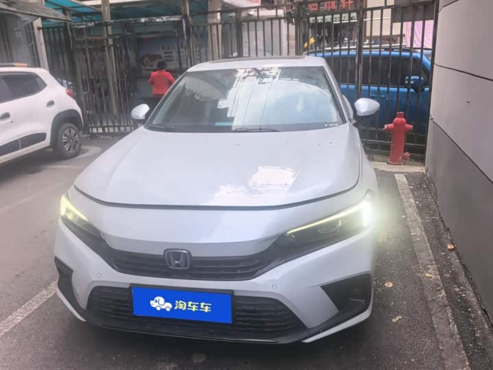 Фото 2 - Honda Civic