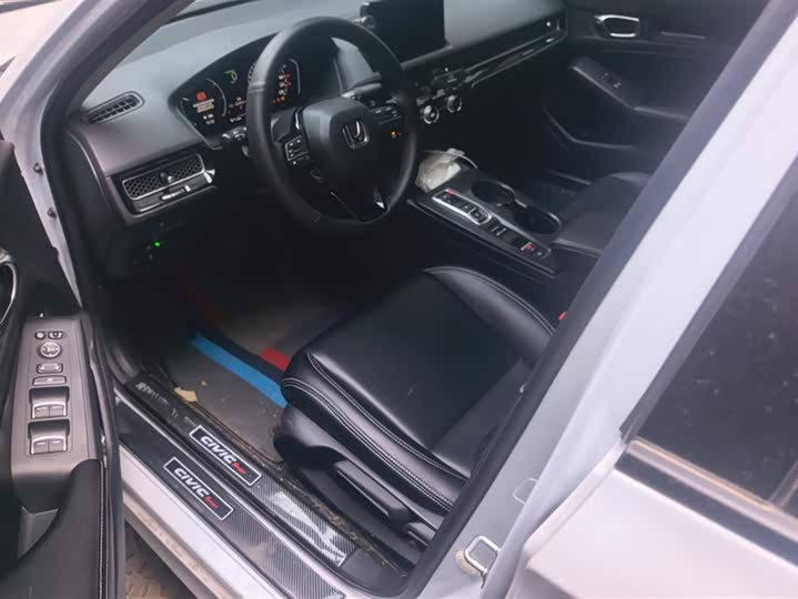 Фото 9 - Honda Civic