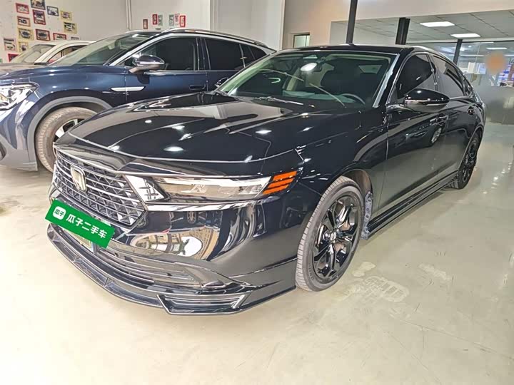 Фото 2 - Honda Accord