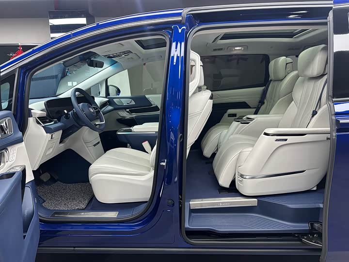 Фото 6 - Buick GL8 Century