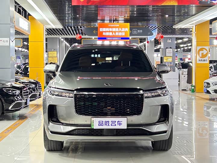 Фото 2 - LiXiang One