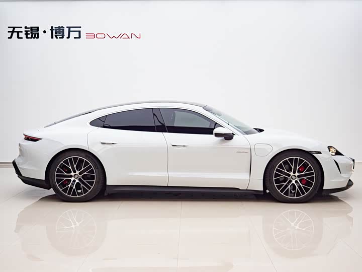 Фото 3 - Porsche Taycan