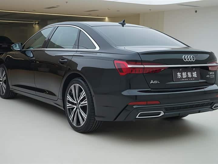 Фото 4 - Audi A6L