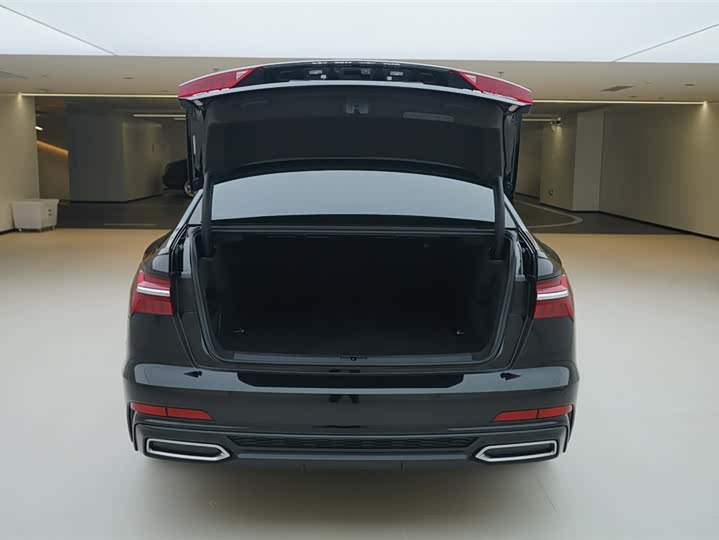 Фото 6 - Audi A6L