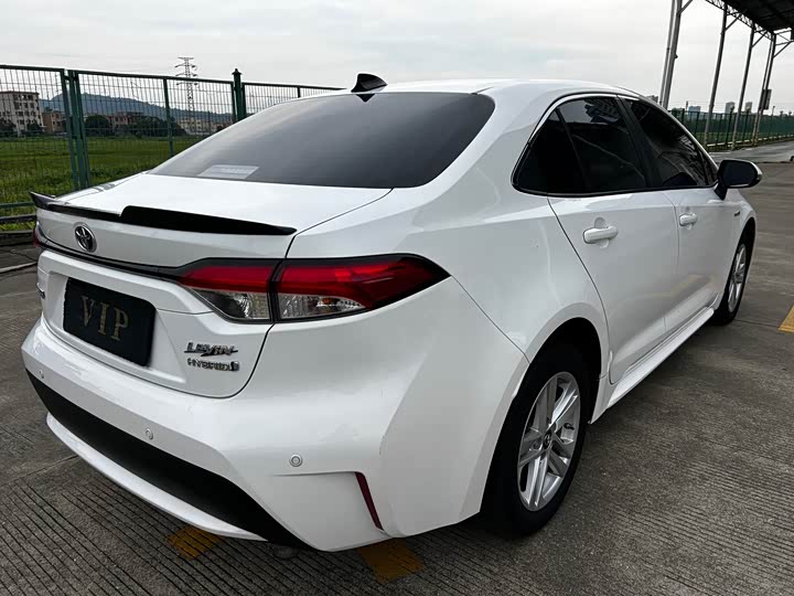 Фото 8 - Toyota Levin Hybrid