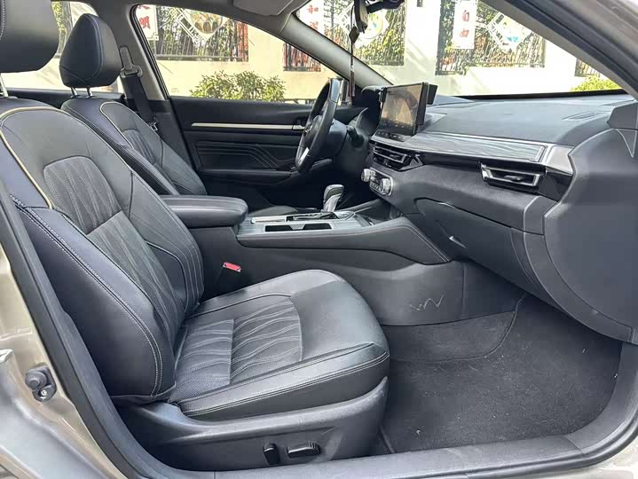 Фото 7 - Nissan Teana