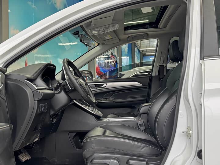 Фото 7 - Haval M6