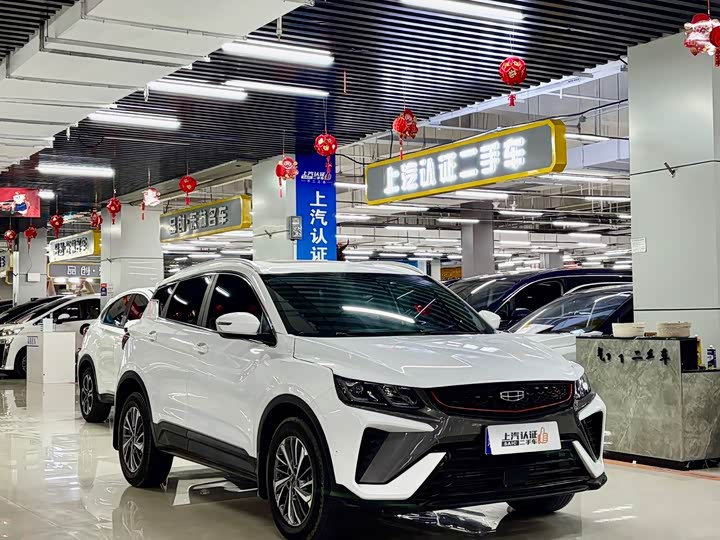 Фото 3 - Geely Coolray