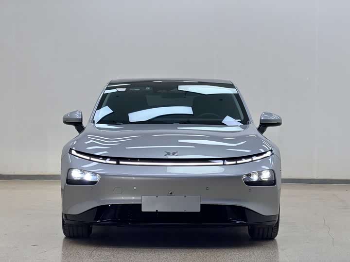 Фото 2 - XPeng P7