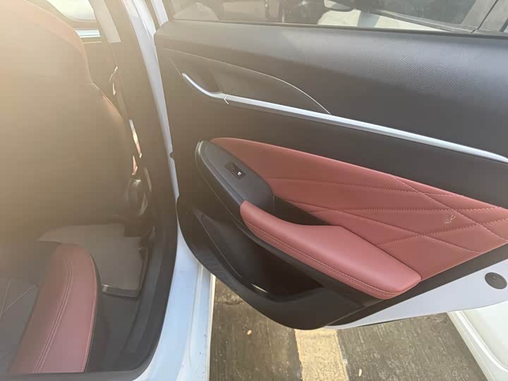 Фото 8 - Changan Eado Plus