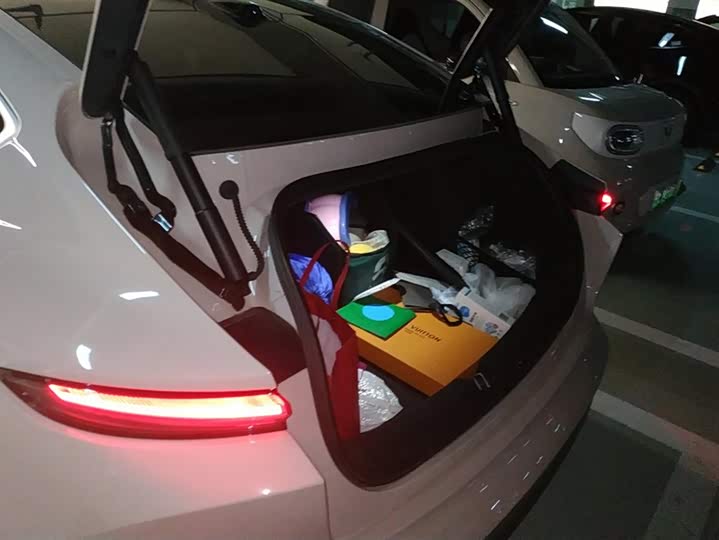 Фото 4 - Nio ET5