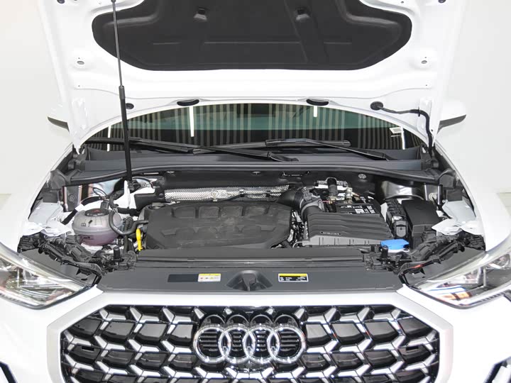 Фото 5 - Audi Q3