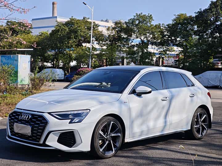 Фото 1 - Audi A3