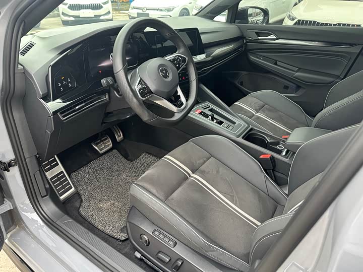 Фото 4 - Volkswagen Golf