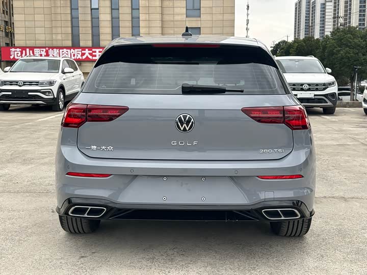 Фото 8 - Volkswagen Golf