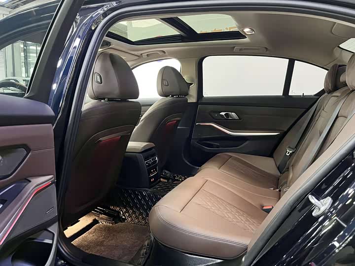 Фото 8 - BMW 3 Series