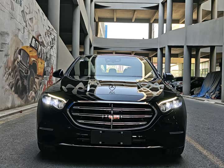 Фото 2 - Mercedes-Benz E-Class