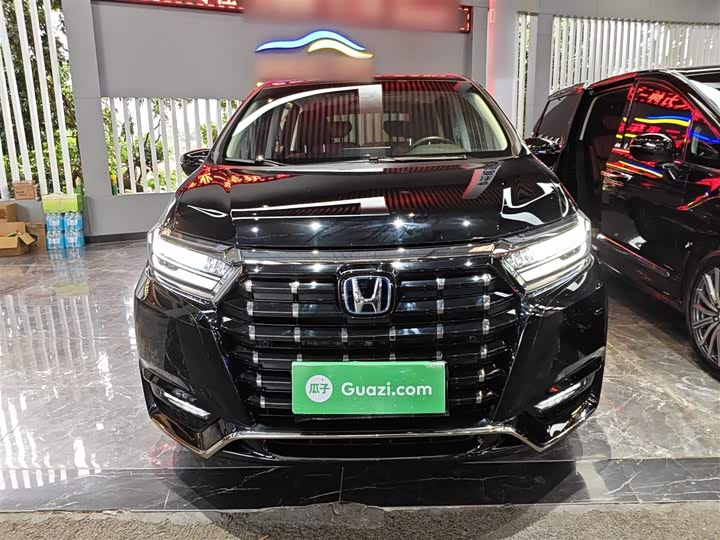 Фото 3 - Honda Elysion