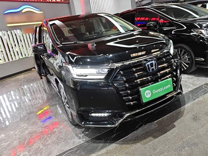 Фото 4 - Honda Elysion