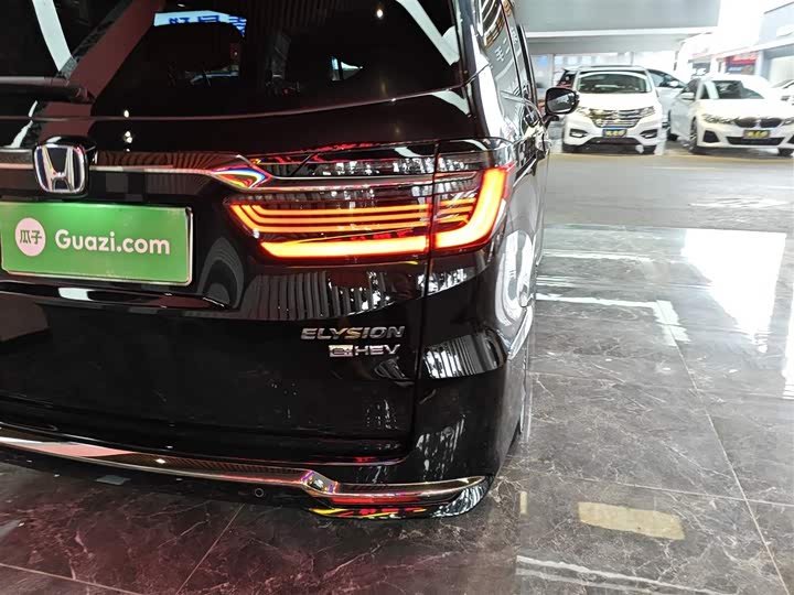 Фото 8 - Honda Elysion