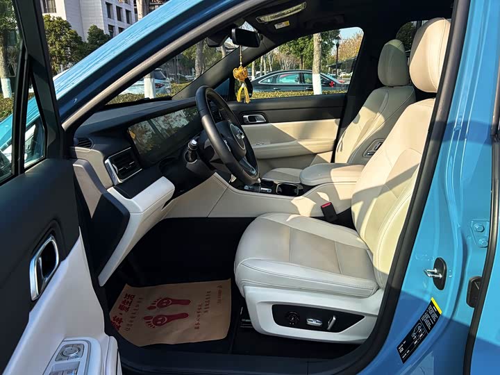 Фото 5 - LiXiang One