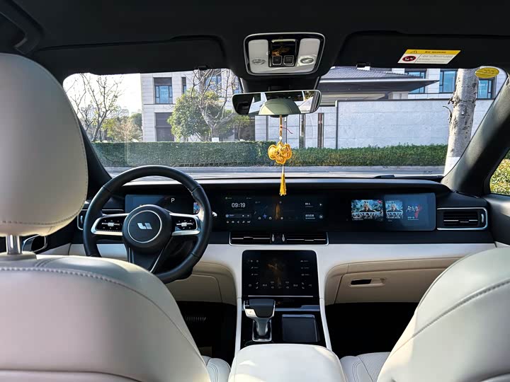 Фото 8 - LiXiang One