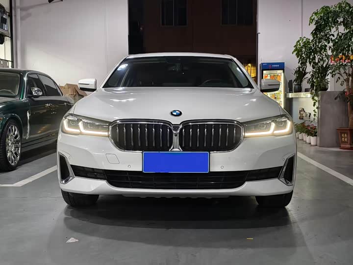 Фото 2 - BMW 5 Series