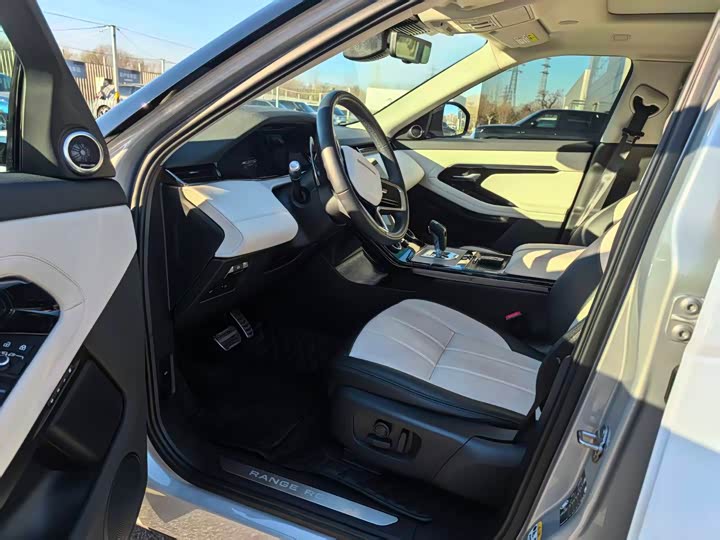 Фото 9 - Land Rover Range Rover Evoque L