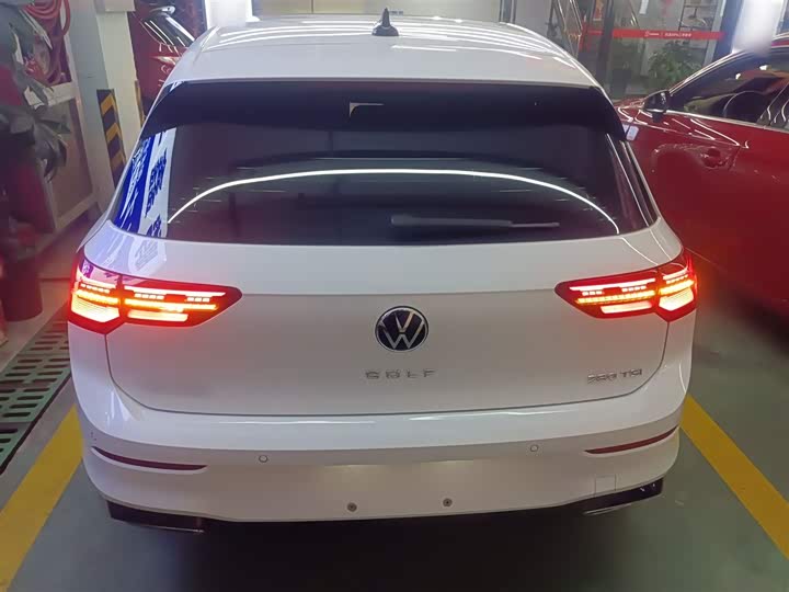 Фото 6 - Volkswagen Golf