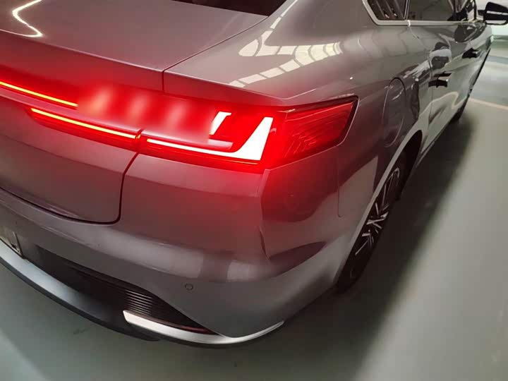 Фото 8 - BYD Han