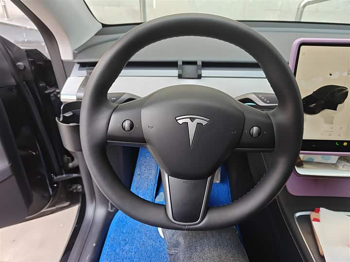 Фото 3 - Tesla Model Y