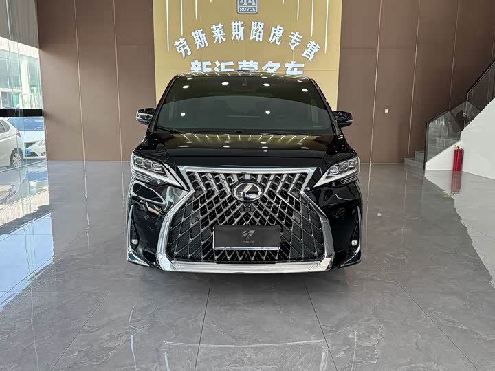 Фото 2 - Lexus LM