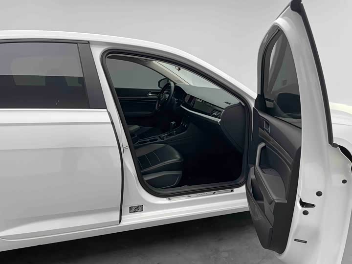 Фото 9 - Volkswagen Lavida