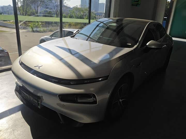 Фото 2 - XPeng P7