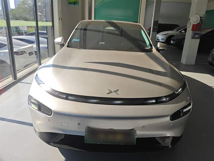 Фото 3 - XPeng P7