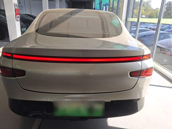 Фото 6 - XPeng P7