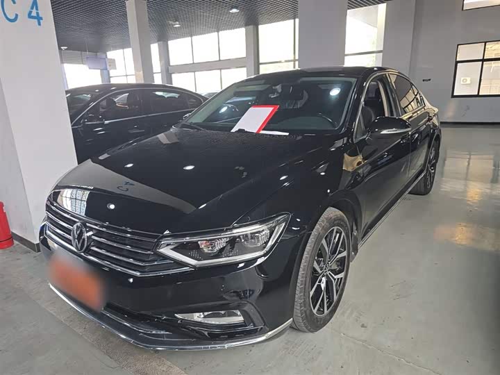 Фото 2 - Volkswagen Magotan