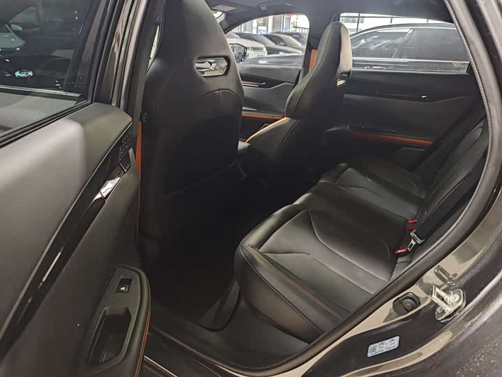 Фото 9 - Changan UNI-V