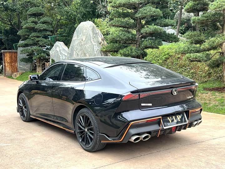 Фото 9 - Changan UNI-V