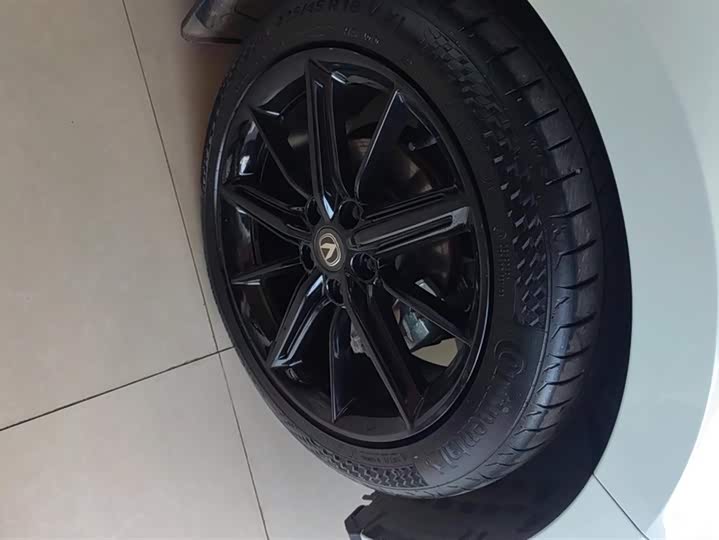 Фото 6 - Changan UNI-V