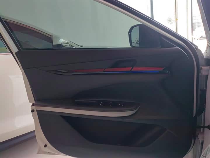 Фото 7 - Changan UNI-V