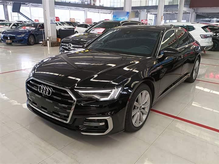 Фото 1 - Audi A6L