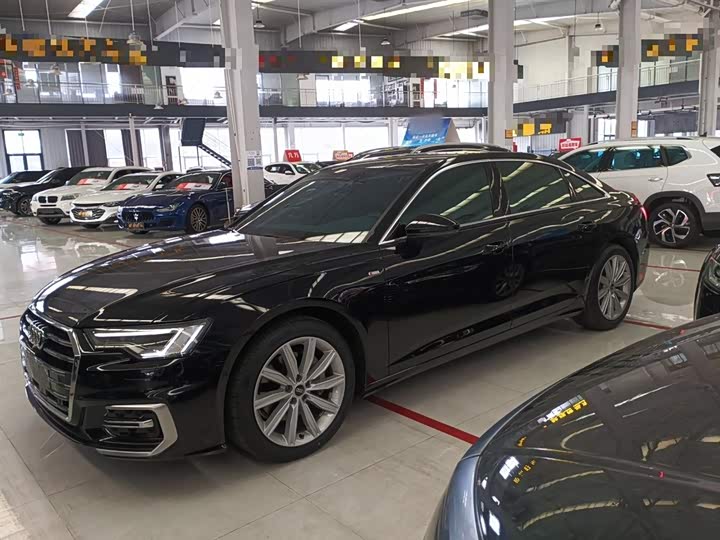 Фото 5 - Audi A6L