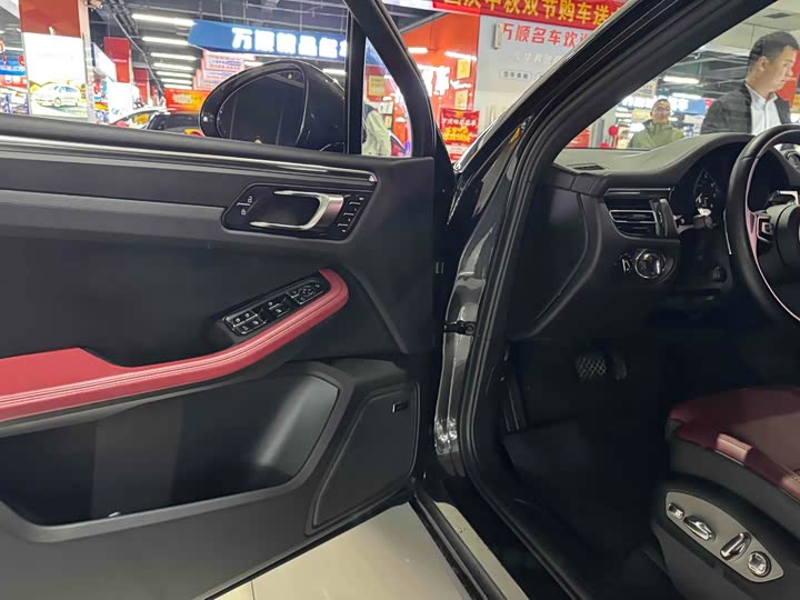 Фото 7 - Porsche Macan